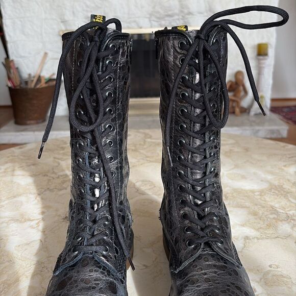 Dr. Martens Lunar Craters, 14-Eye Leather Boots - Picture 9 of 16